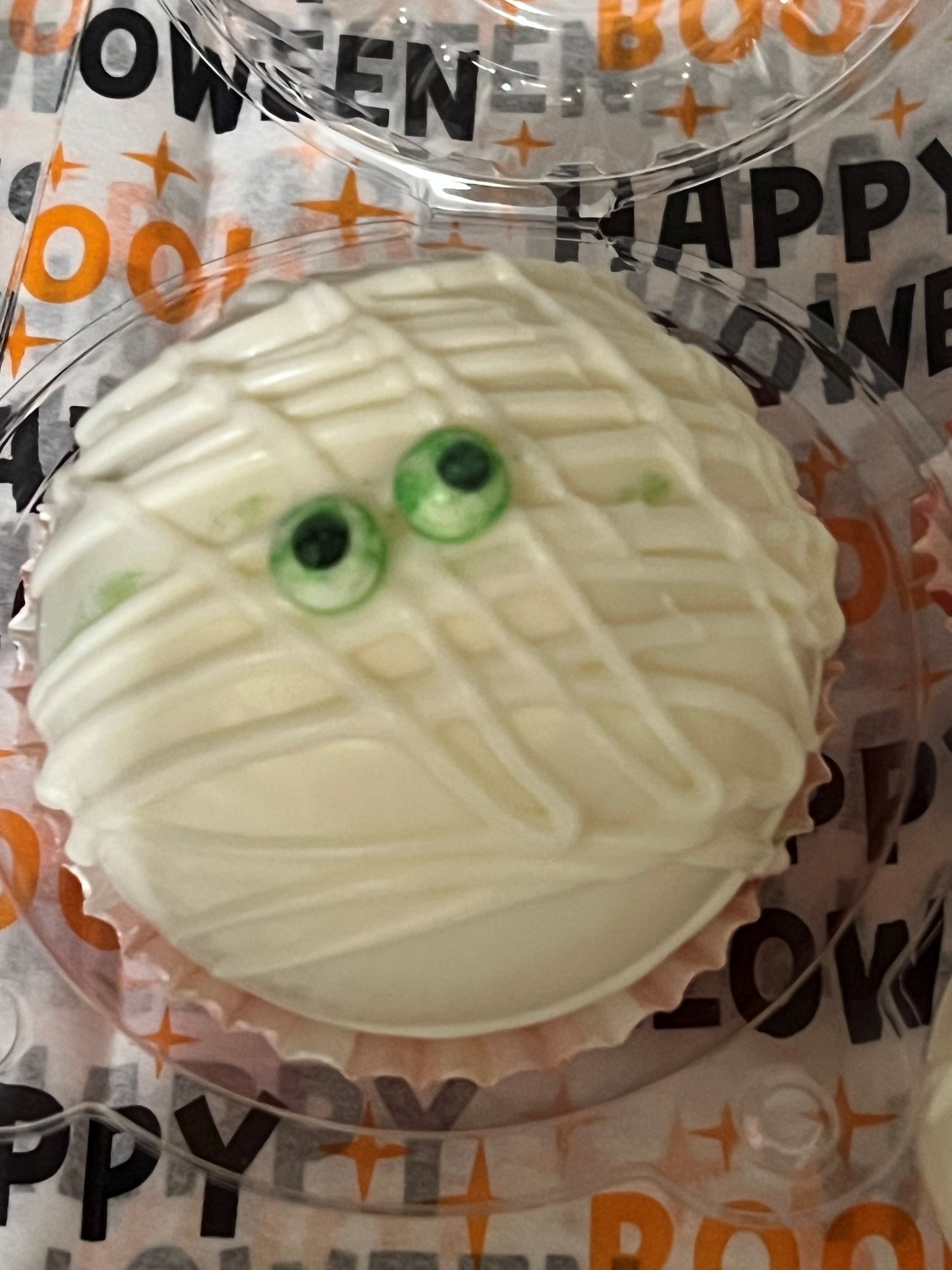 Halloween Mummy Chocolate Bombs